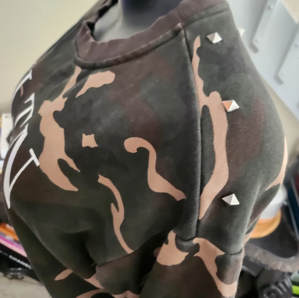Valentino Sweatshirt size XL